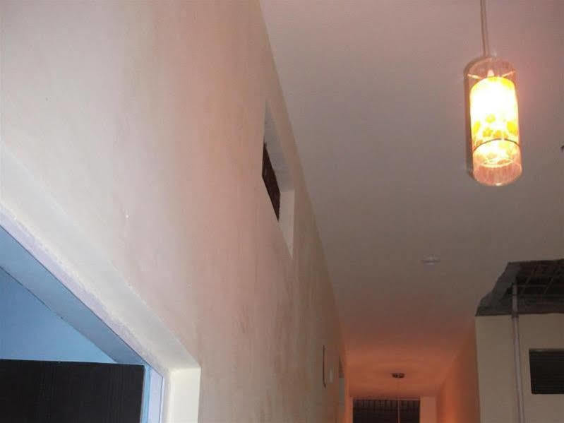 Holy City Inn Varanasi Exterior foto