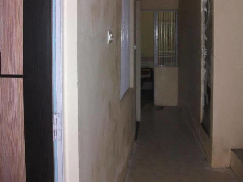 Holy City Inn Varanasi Exterior foto